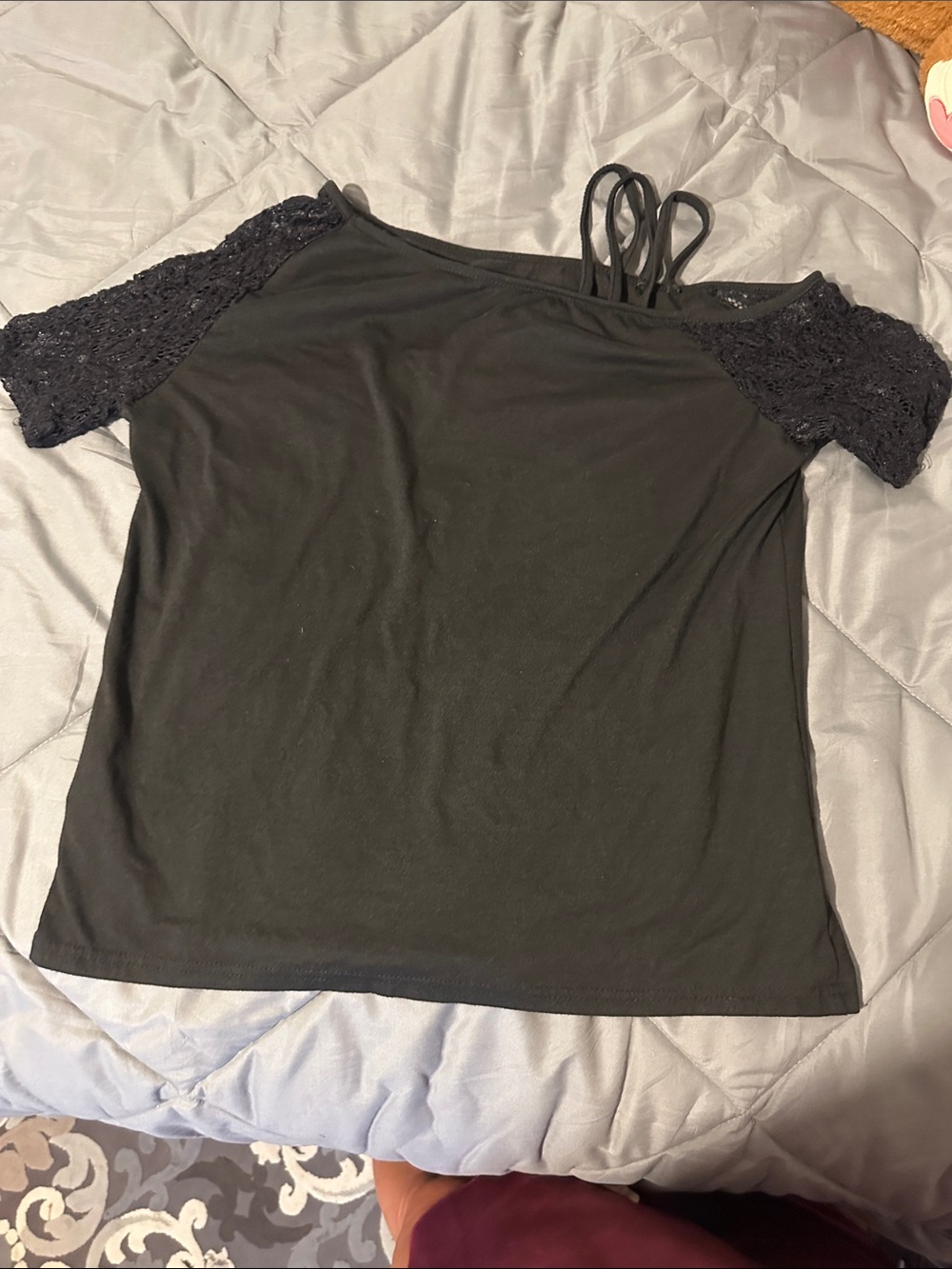SHEIN Black Off-Shoulder Lace Sleeve Top